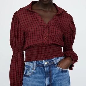NWT ZARA Red and Black Plaid Smocked Hem Long Sleeves Crop Top - Size S Small